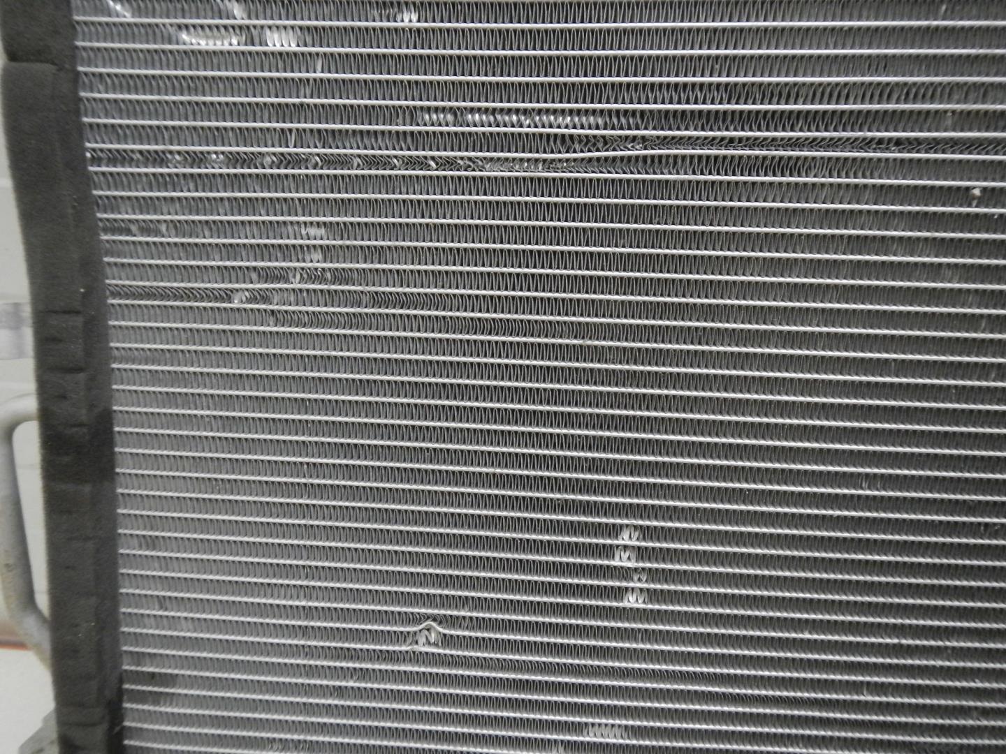 Радиатор кондиционера / конденсер