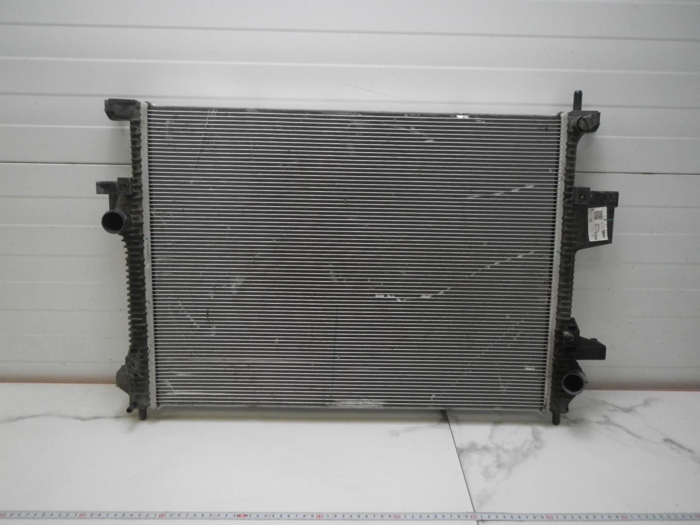 Радиатор охлаждения двигателя основной