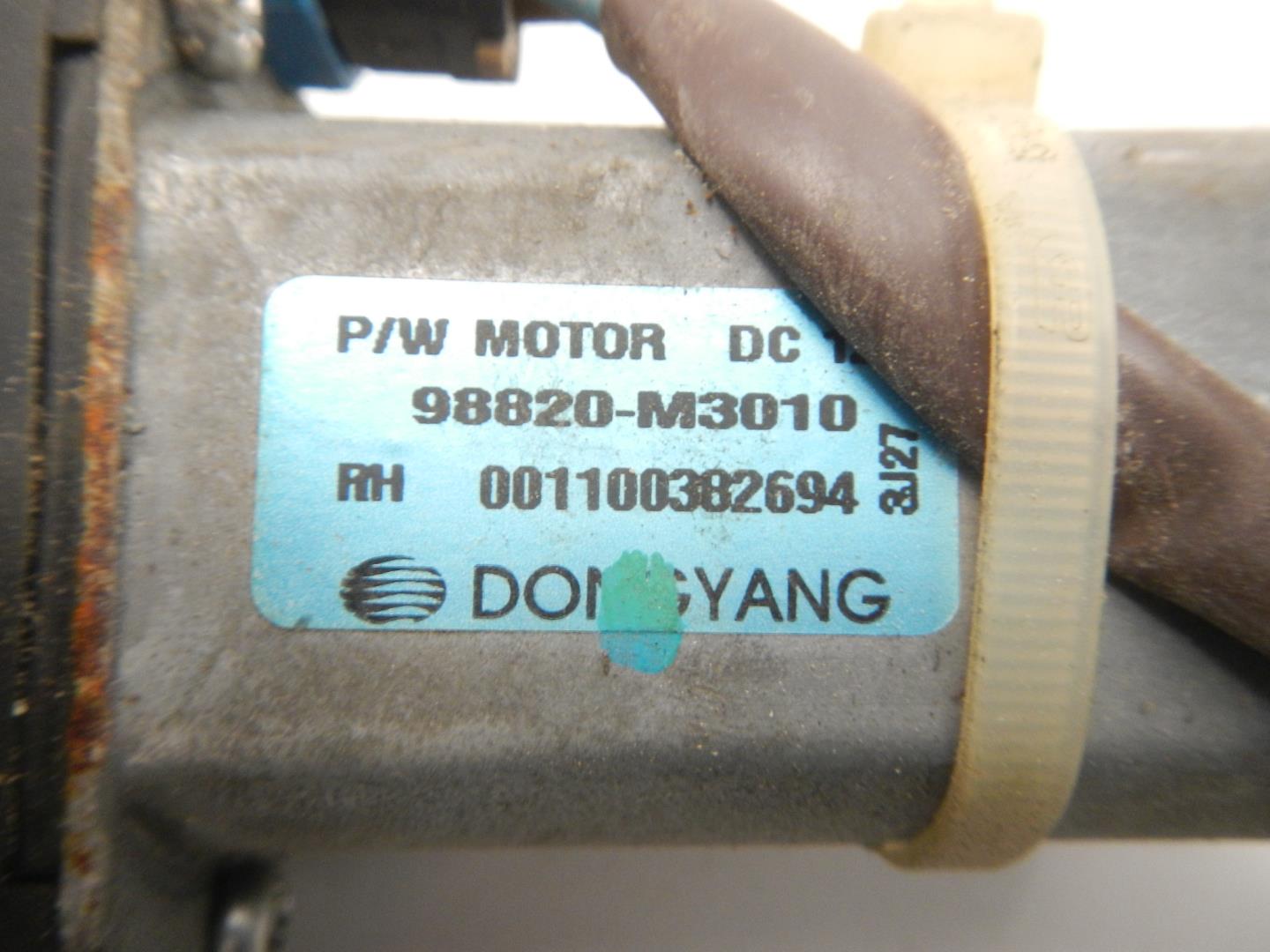 Стеклоподъемник электр. передний правый