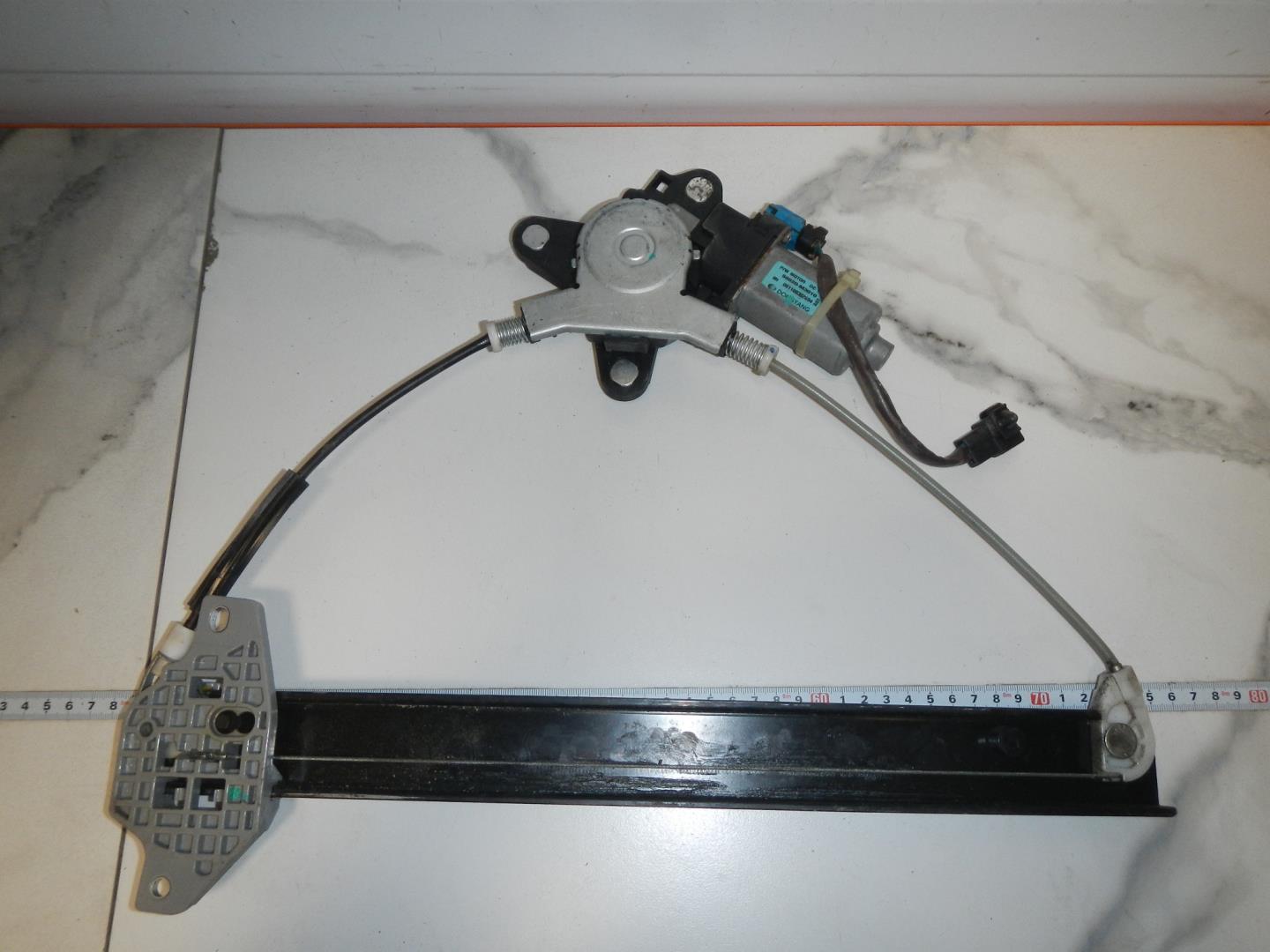 Стеклоподъемник электр. передний правый