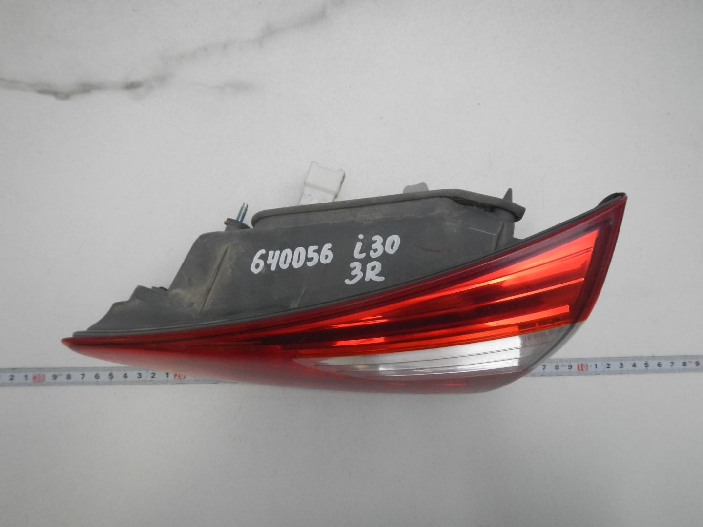 Фонарь задний внутренний правый