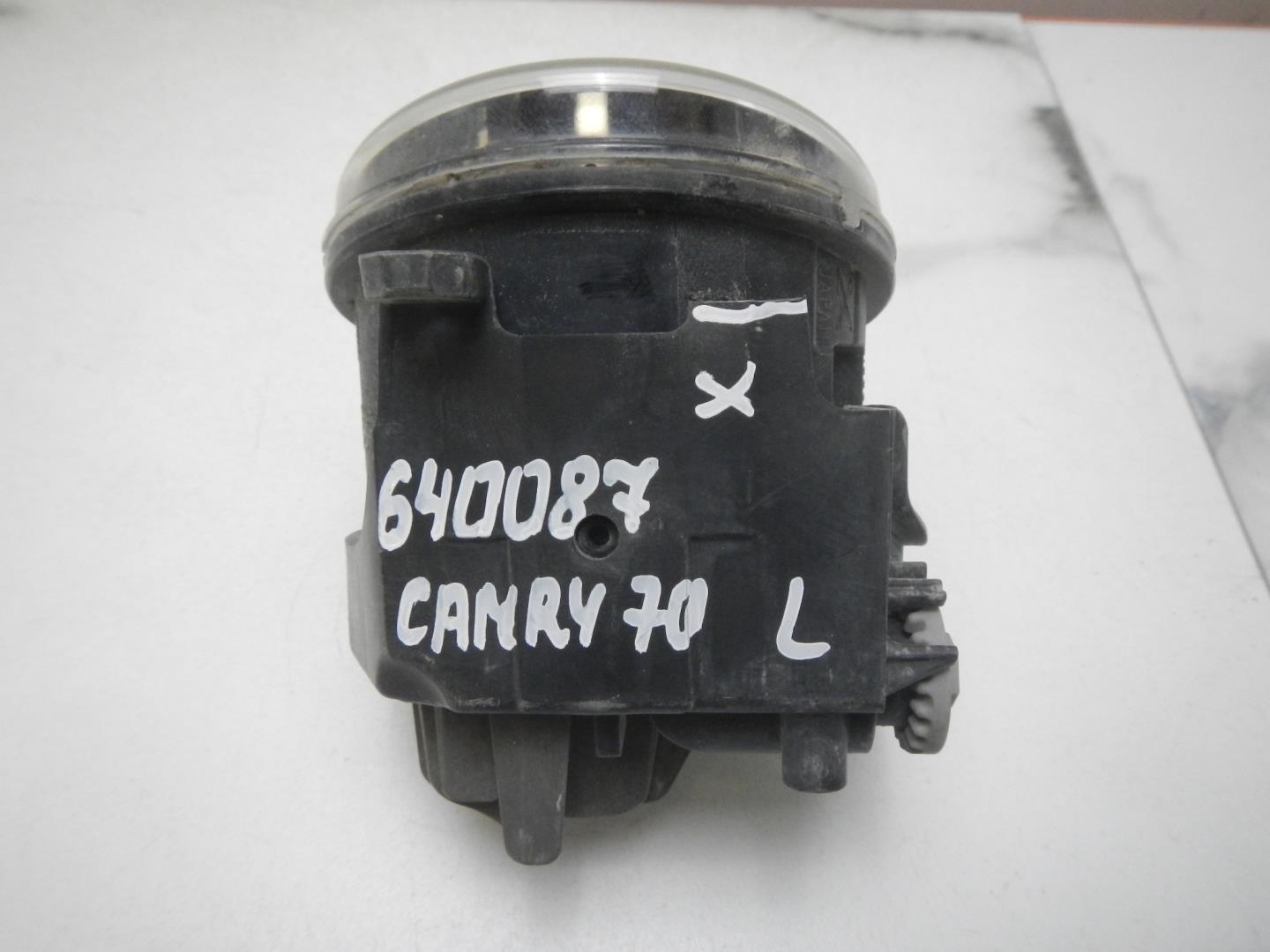 Фара противотуманная левая