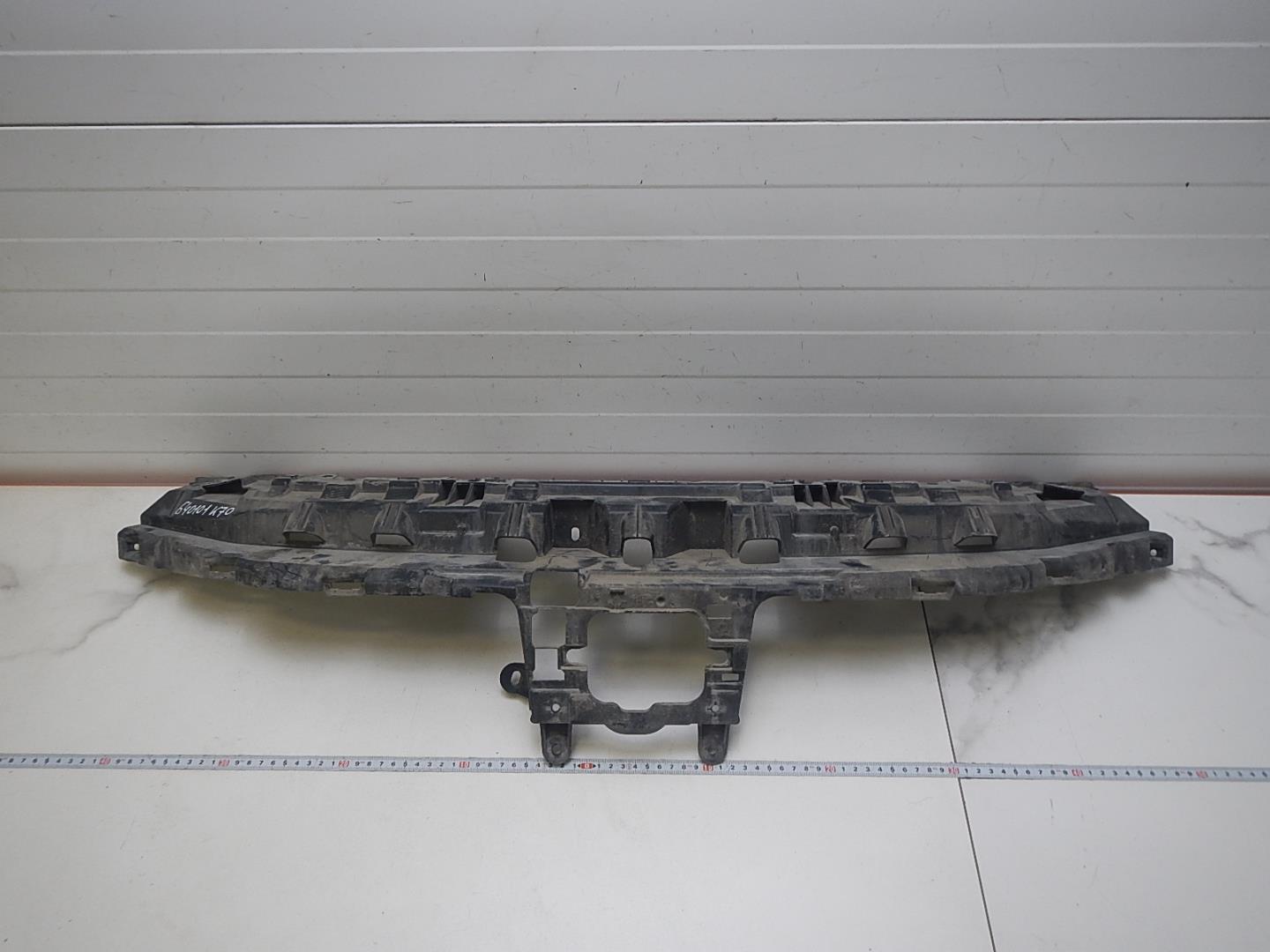 Кронштейн решетки радиатора