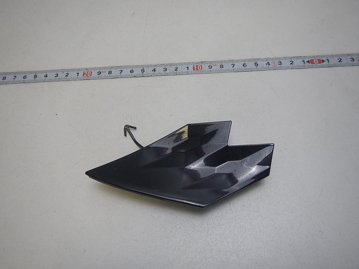 Заглушка буксировочного крюка