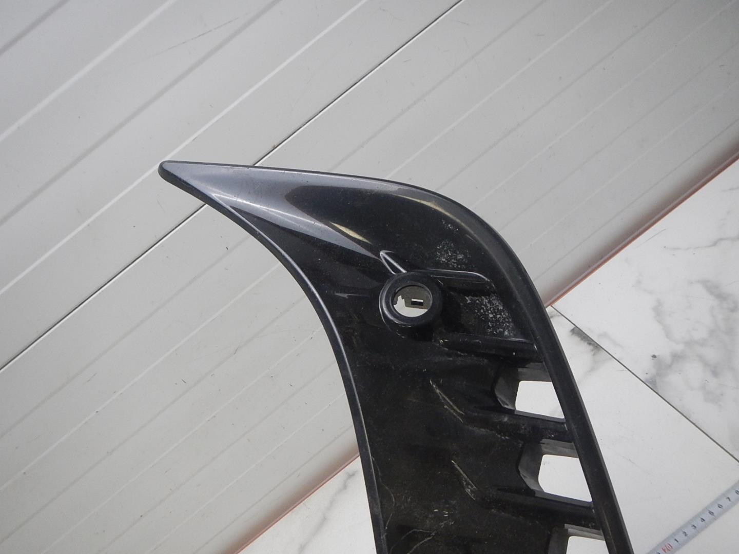 Решетка в бампер левая