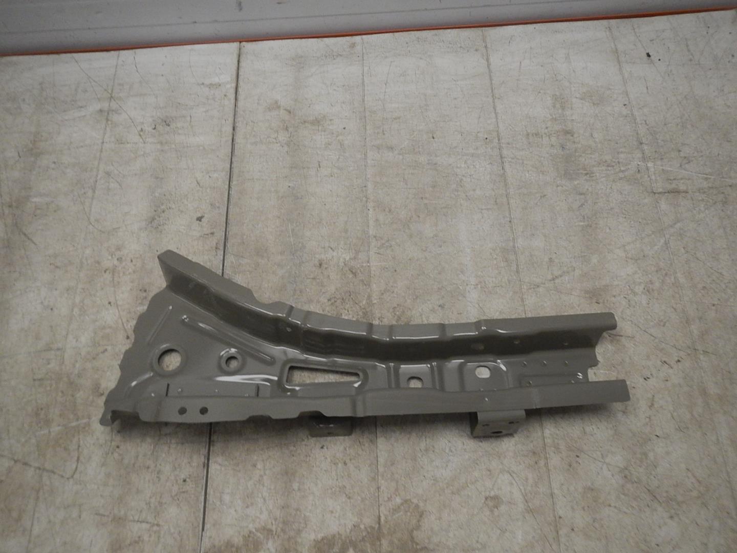 Лонжерон передний правый