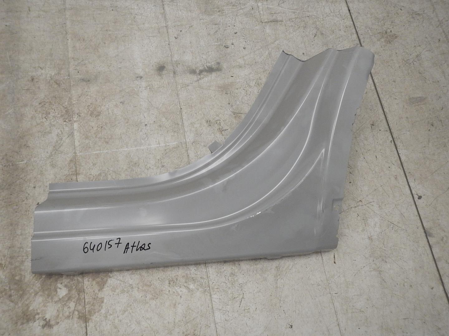 Порог левый