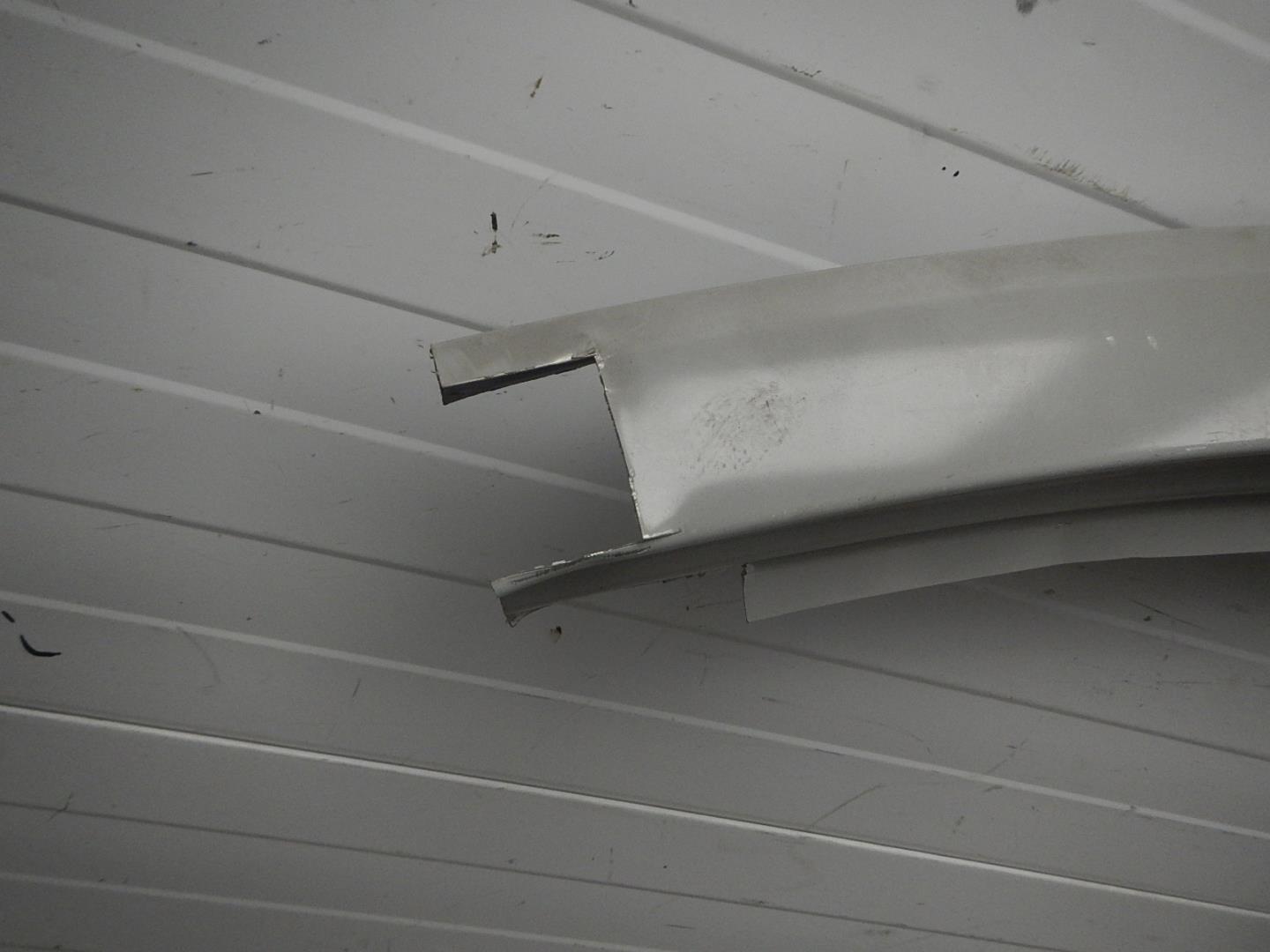 Кузовной элемент