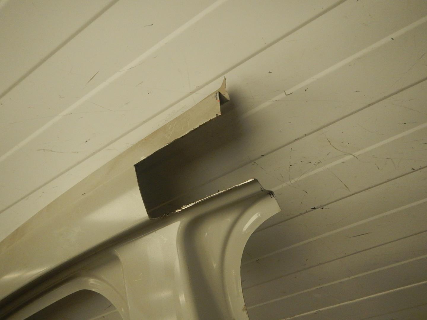 Кузовной элемент