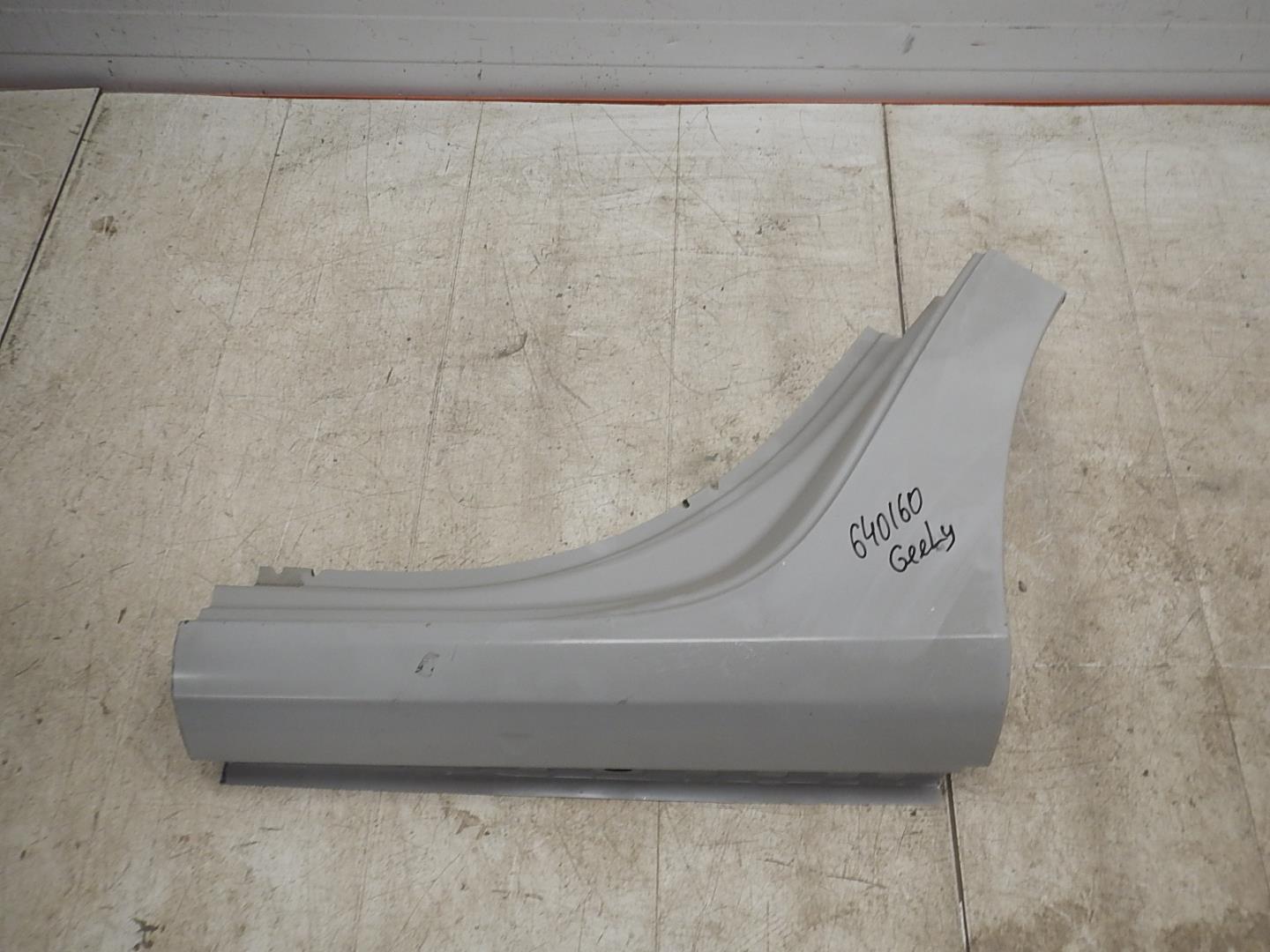 Порог левый