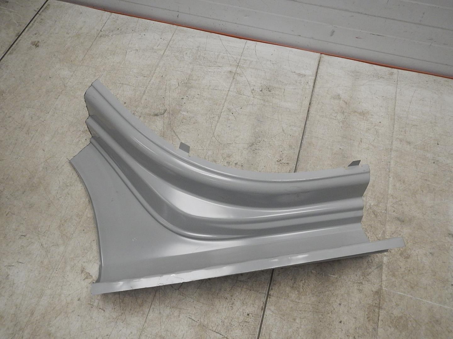 Порог левый