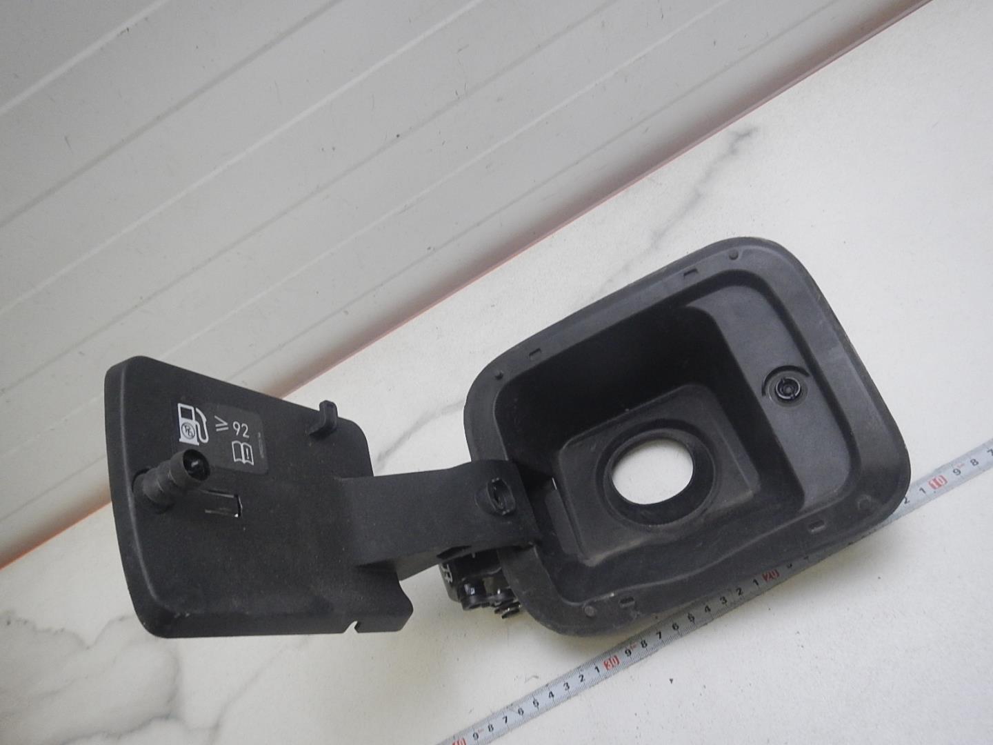 Ниша лючка бензобака