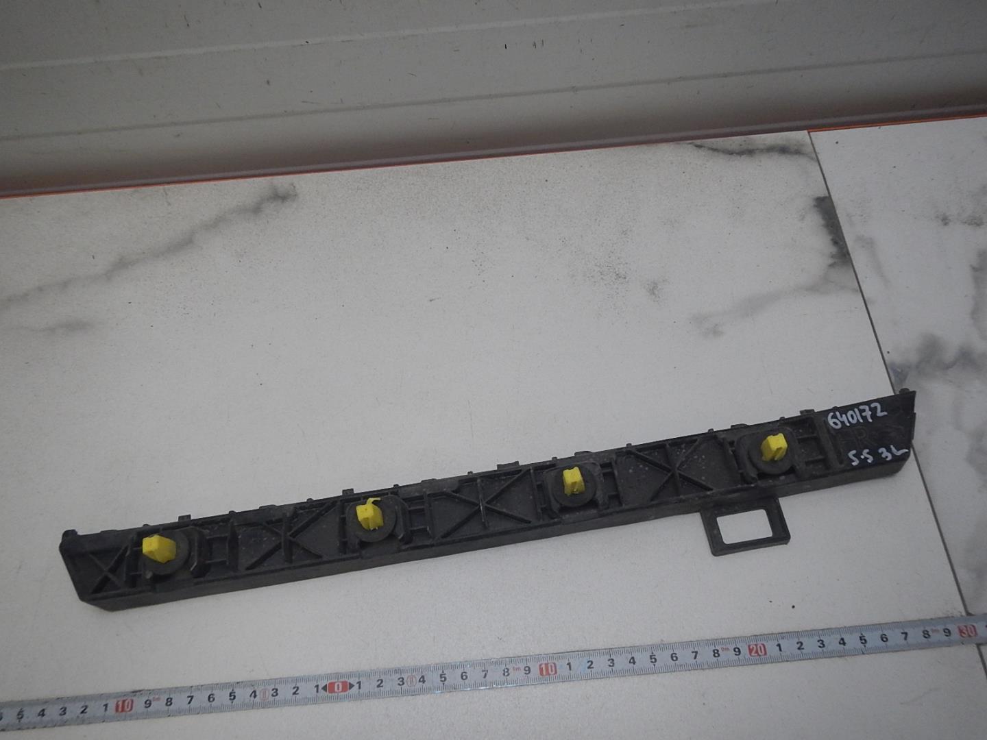 Кронштейн заднего бампера левый