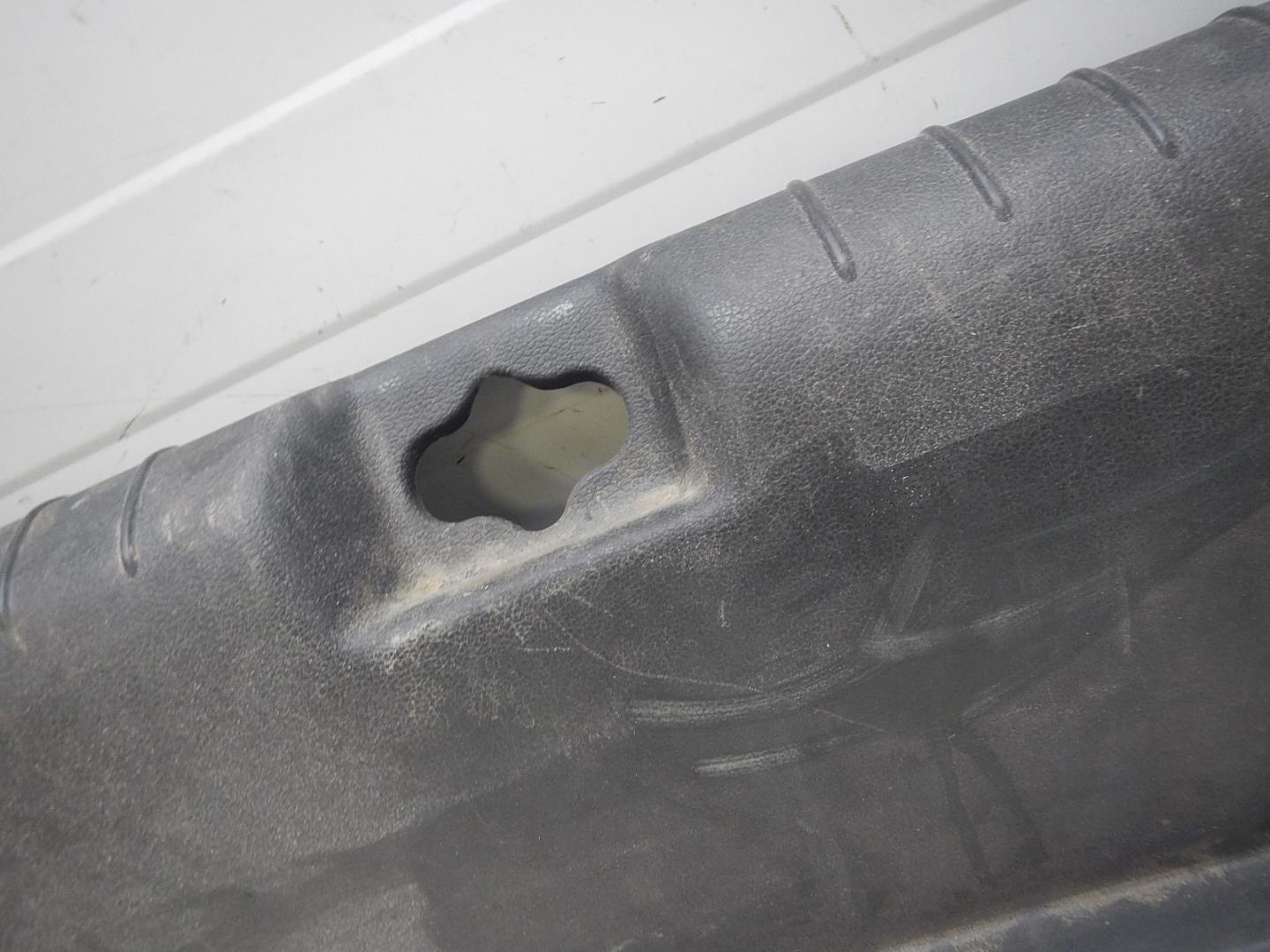 Обшивка багажника