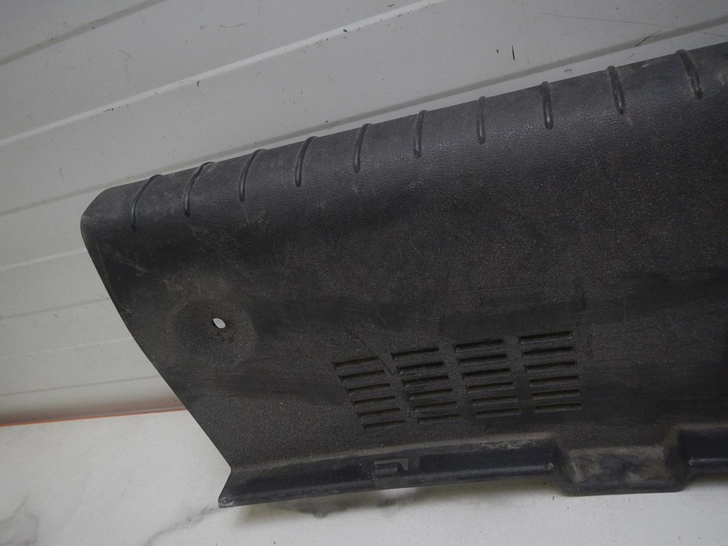 Обшивка багажника