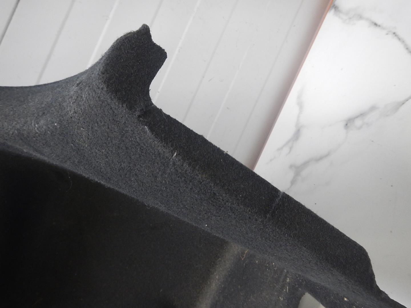 Обшивка багажника