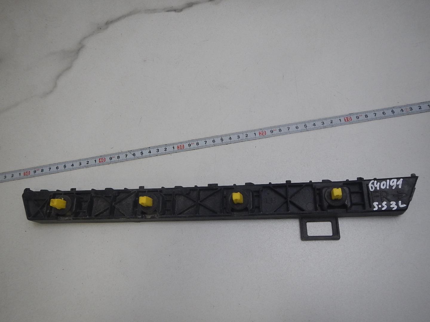 Кронштейн заднего бампера левый