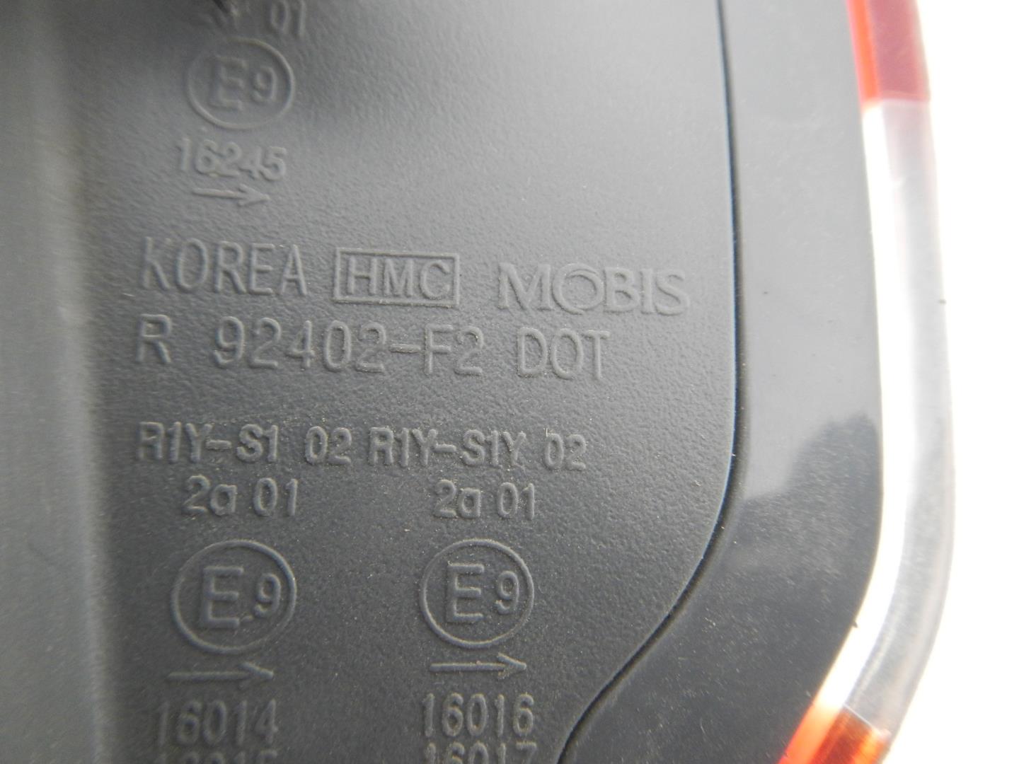 Фонарь задний правый