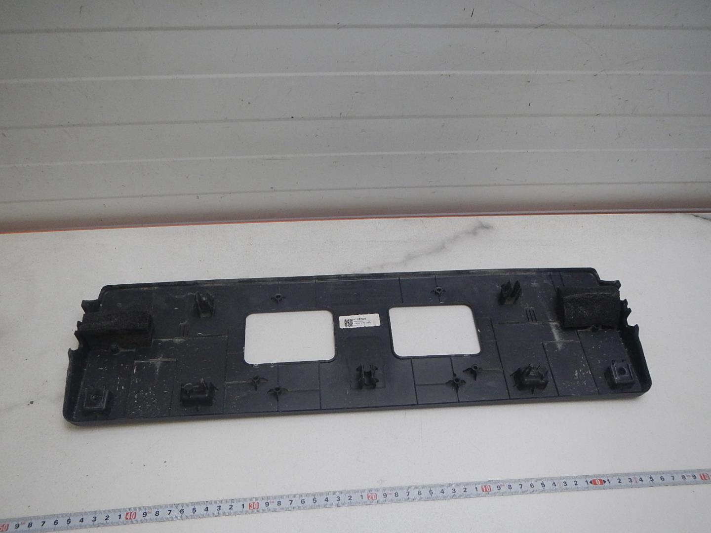 Накладка переднего бампера под номер