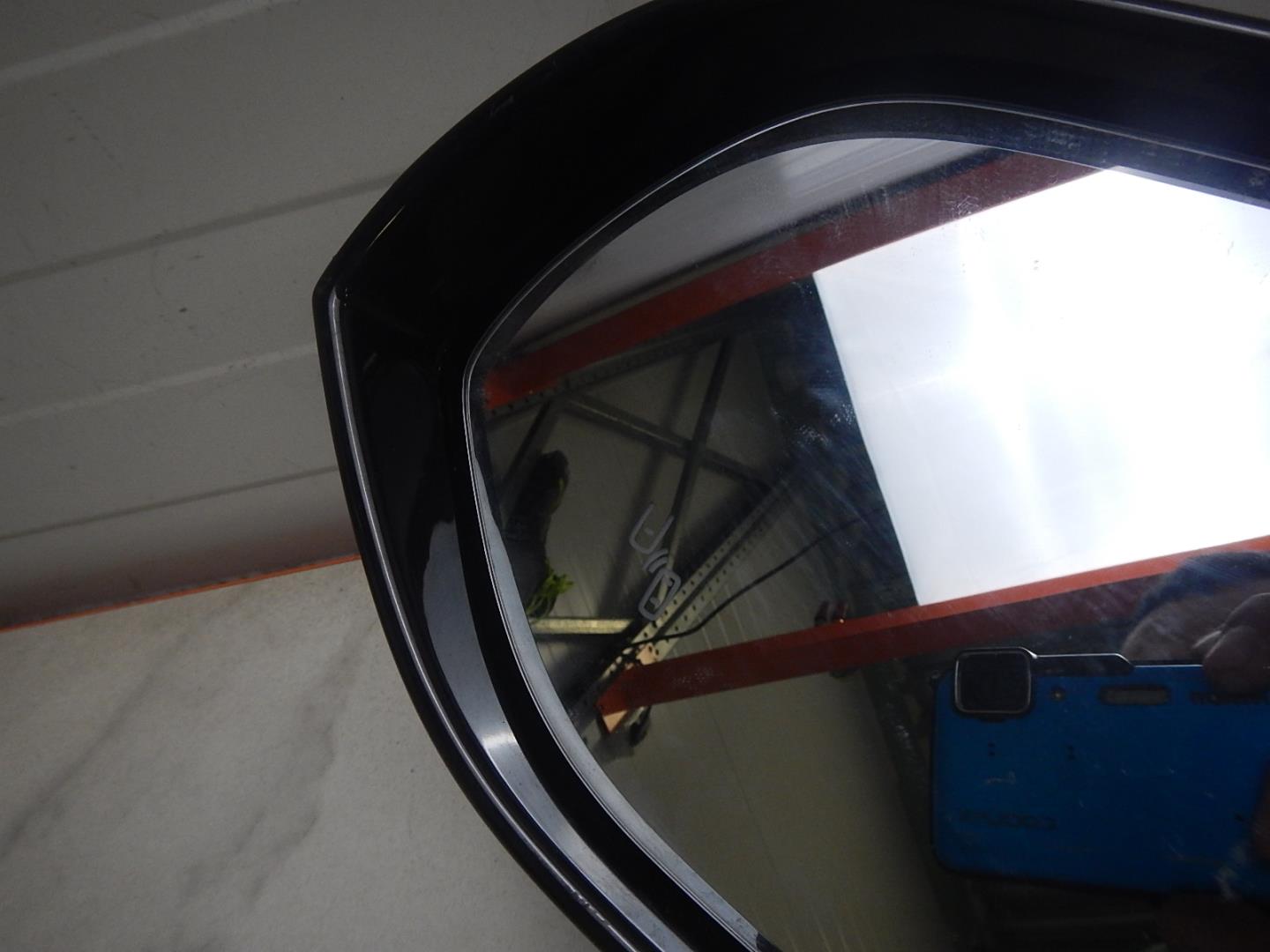 Зеркало правое электрическое