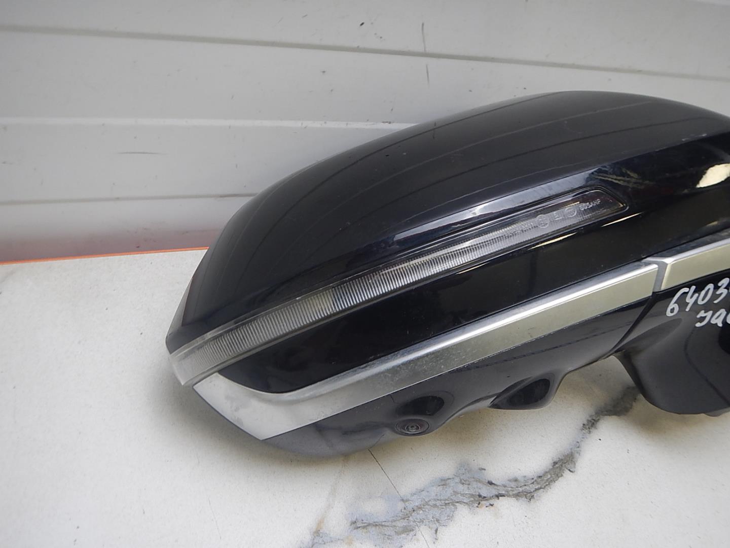 Зеркало правое электрическое