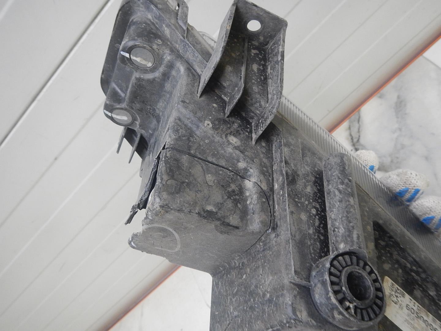 Фара противотуманная левая