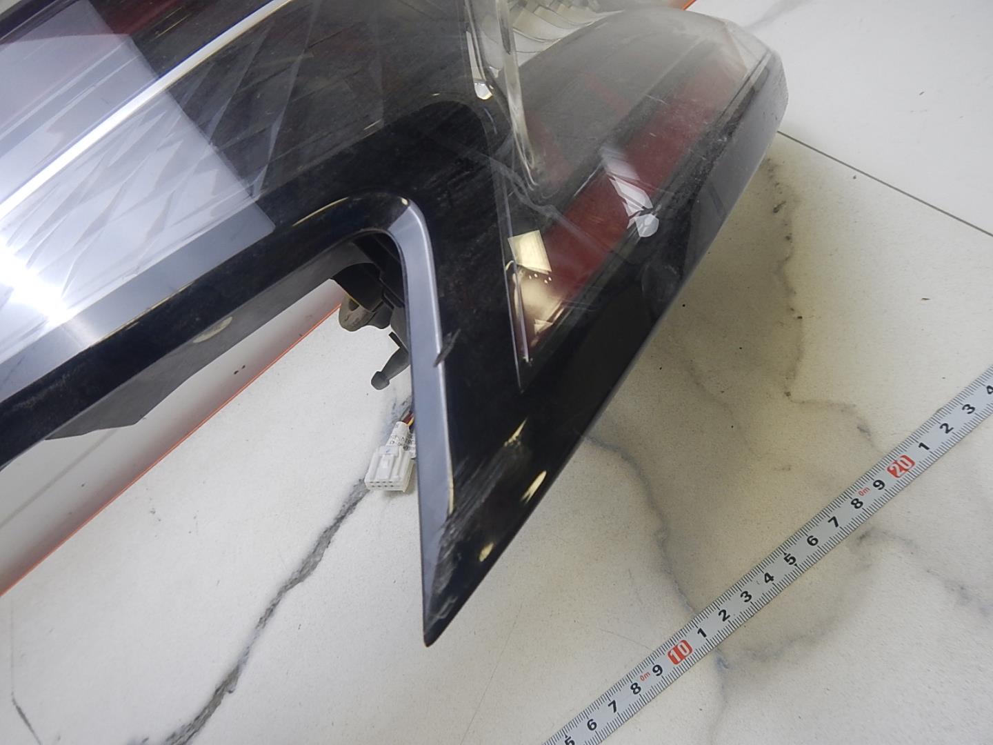 Фонарь задний левый