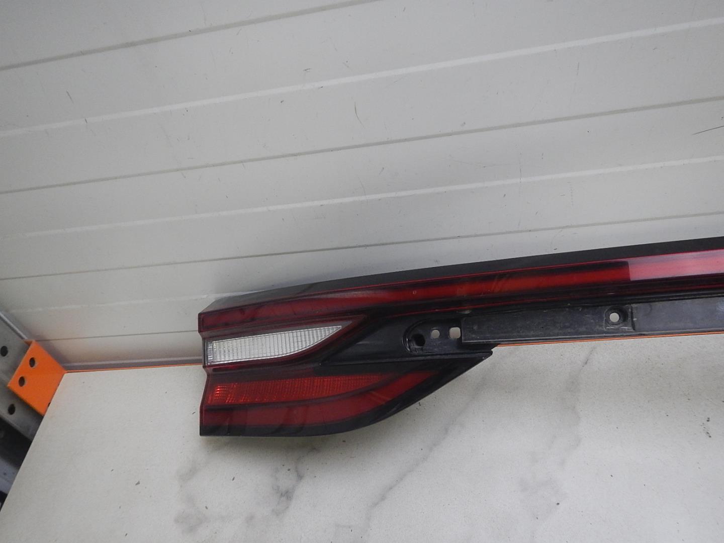 Фонарь задний (стоп сигнал)