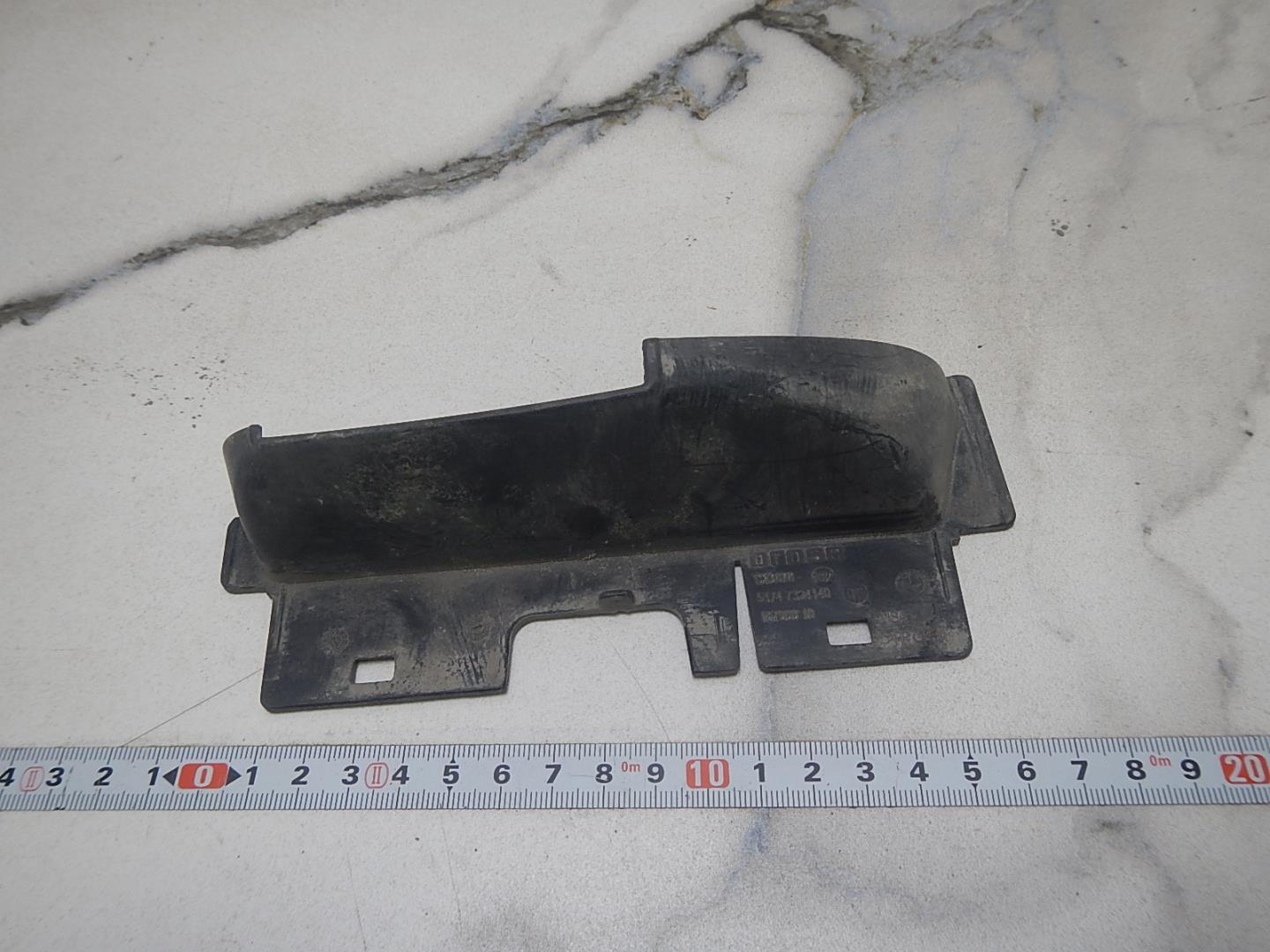 Воздуховод радиатора правый