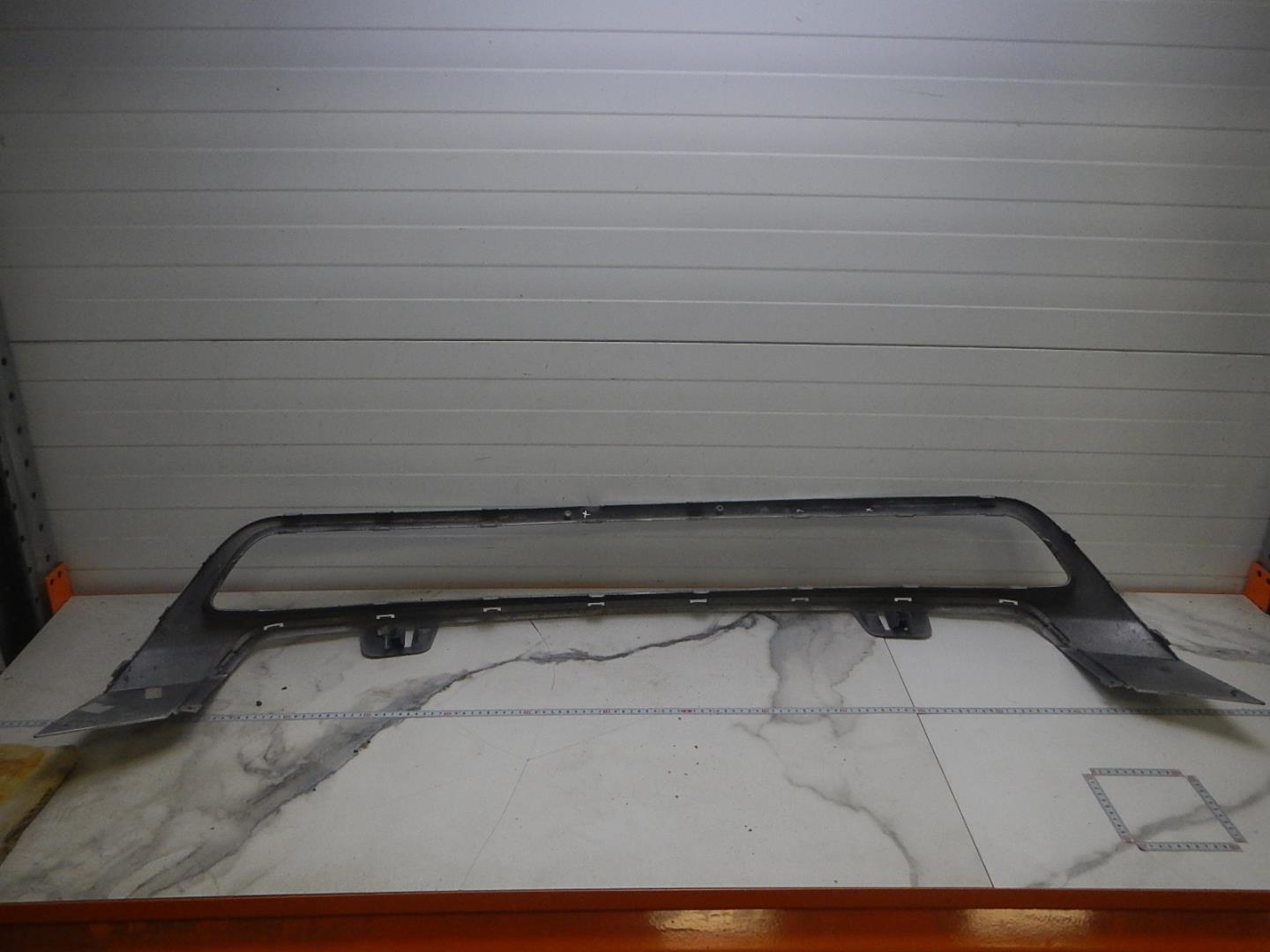 Накладка переднего бампера