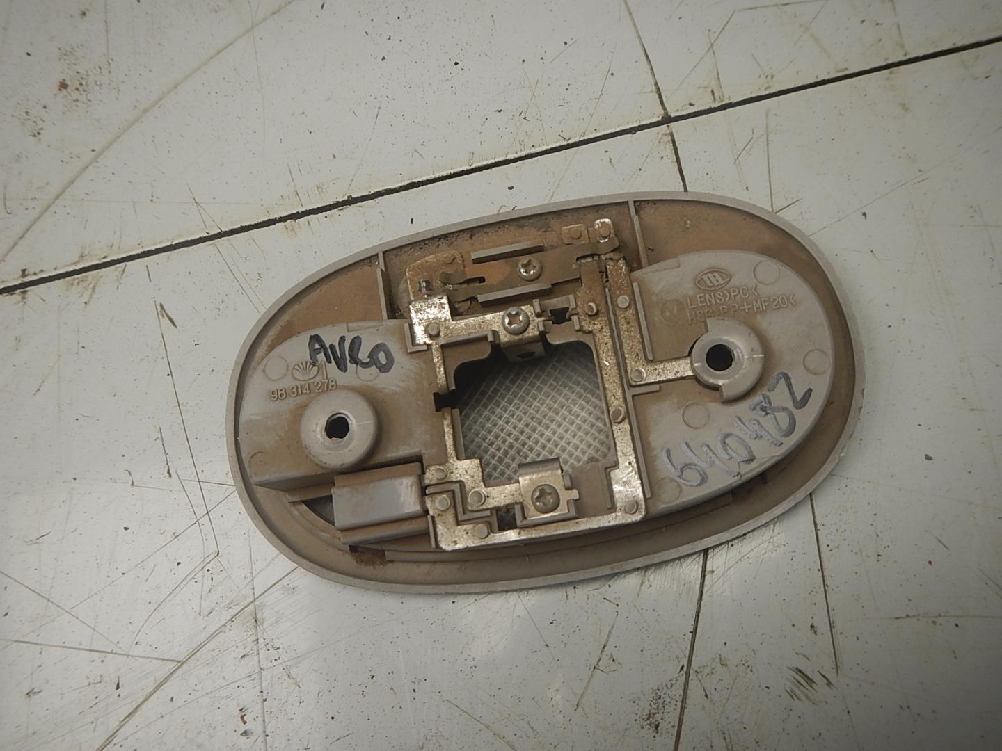 Плафон салонный