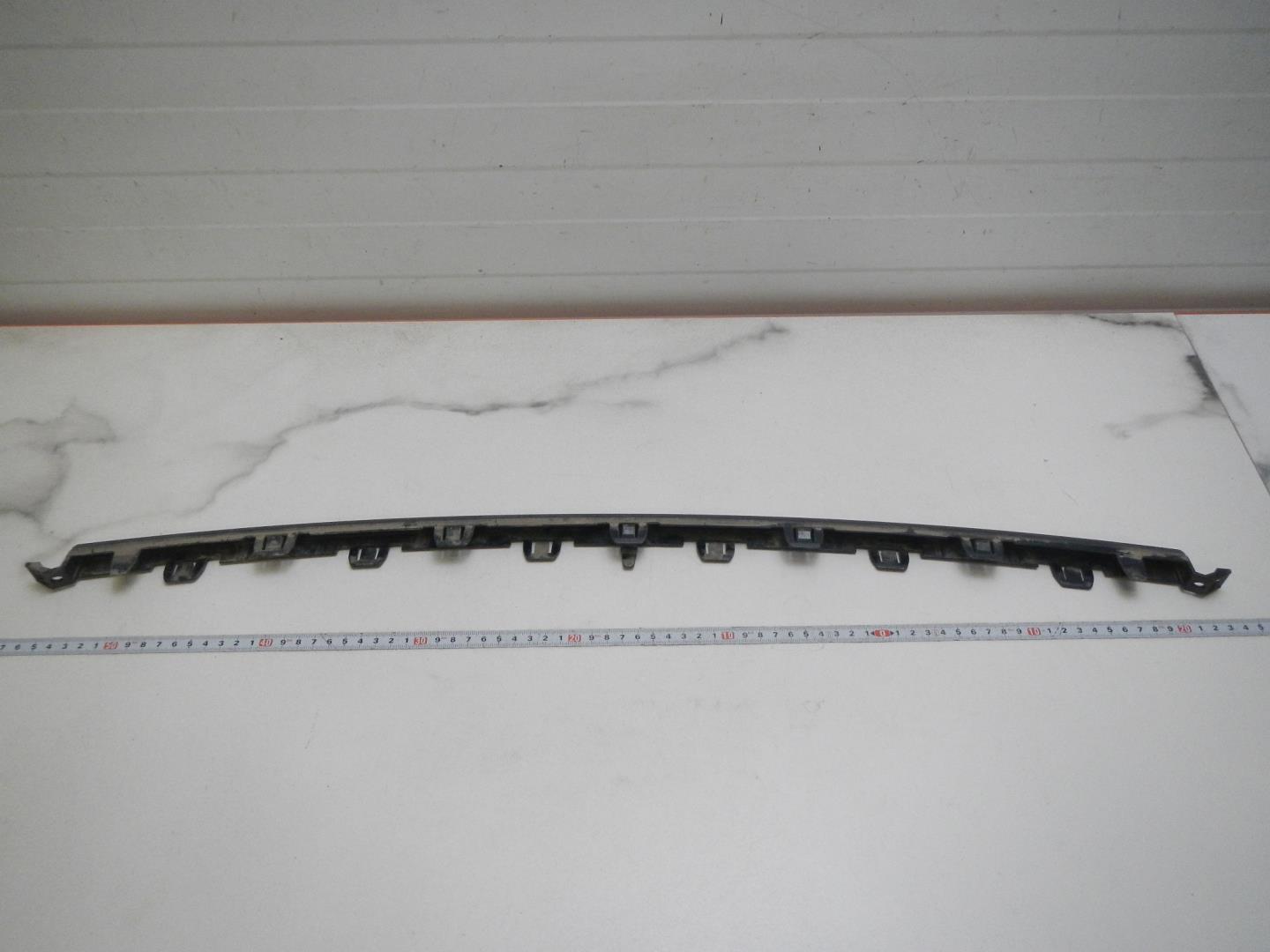 Молдинг заднего бампера