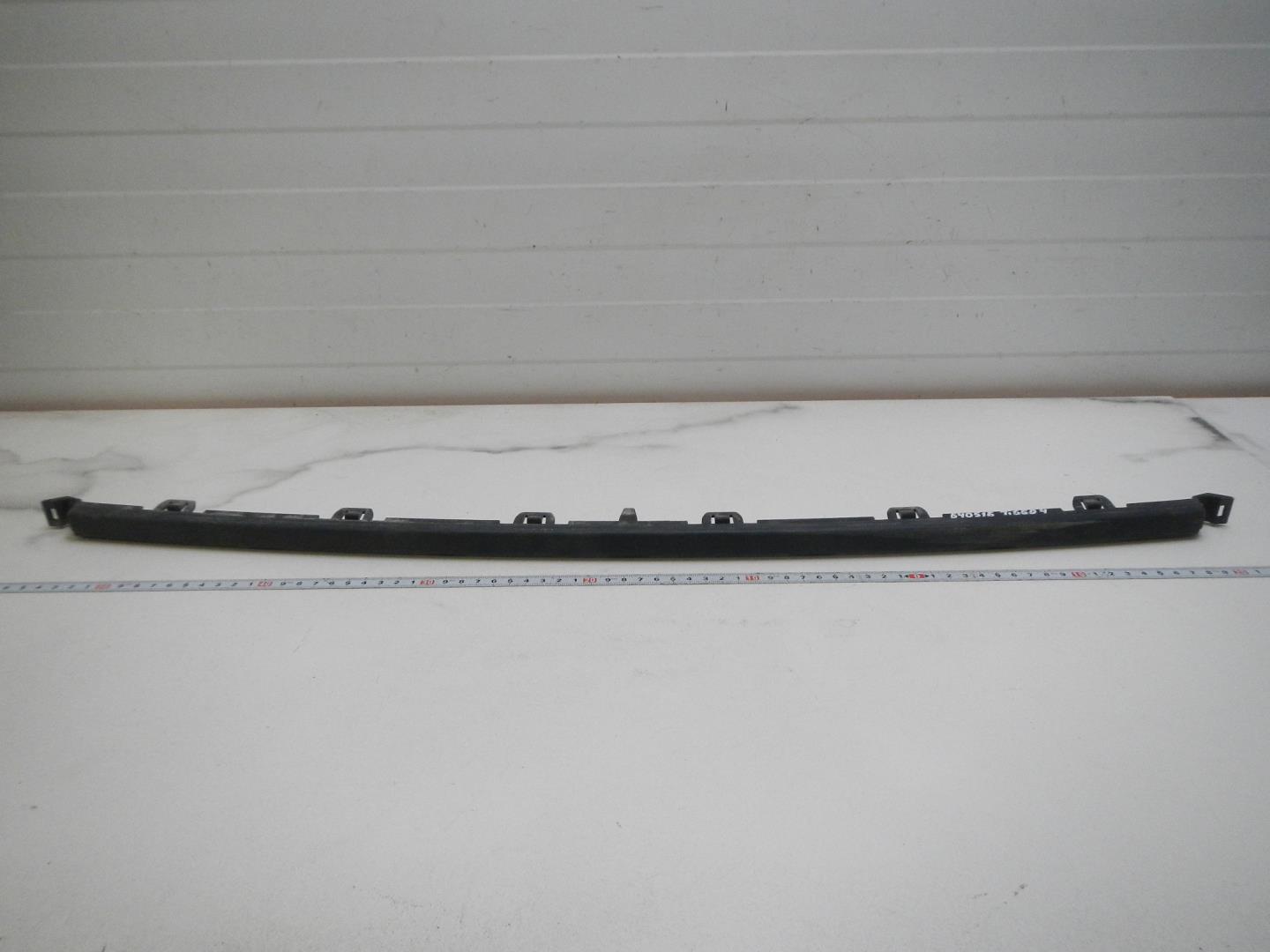 Молдинг заднего бампера