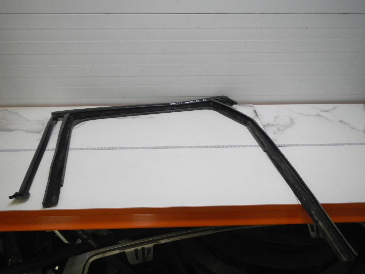 Уплотнитель стекла двери