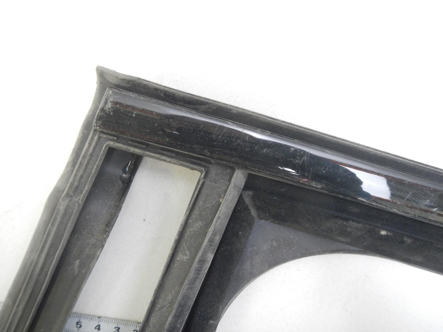 Уплотнитель стекла двери