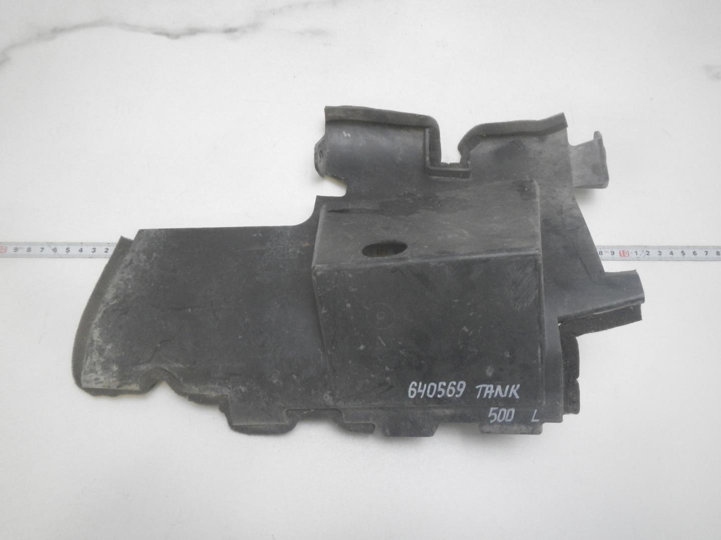 Воздуховод радиатора левый