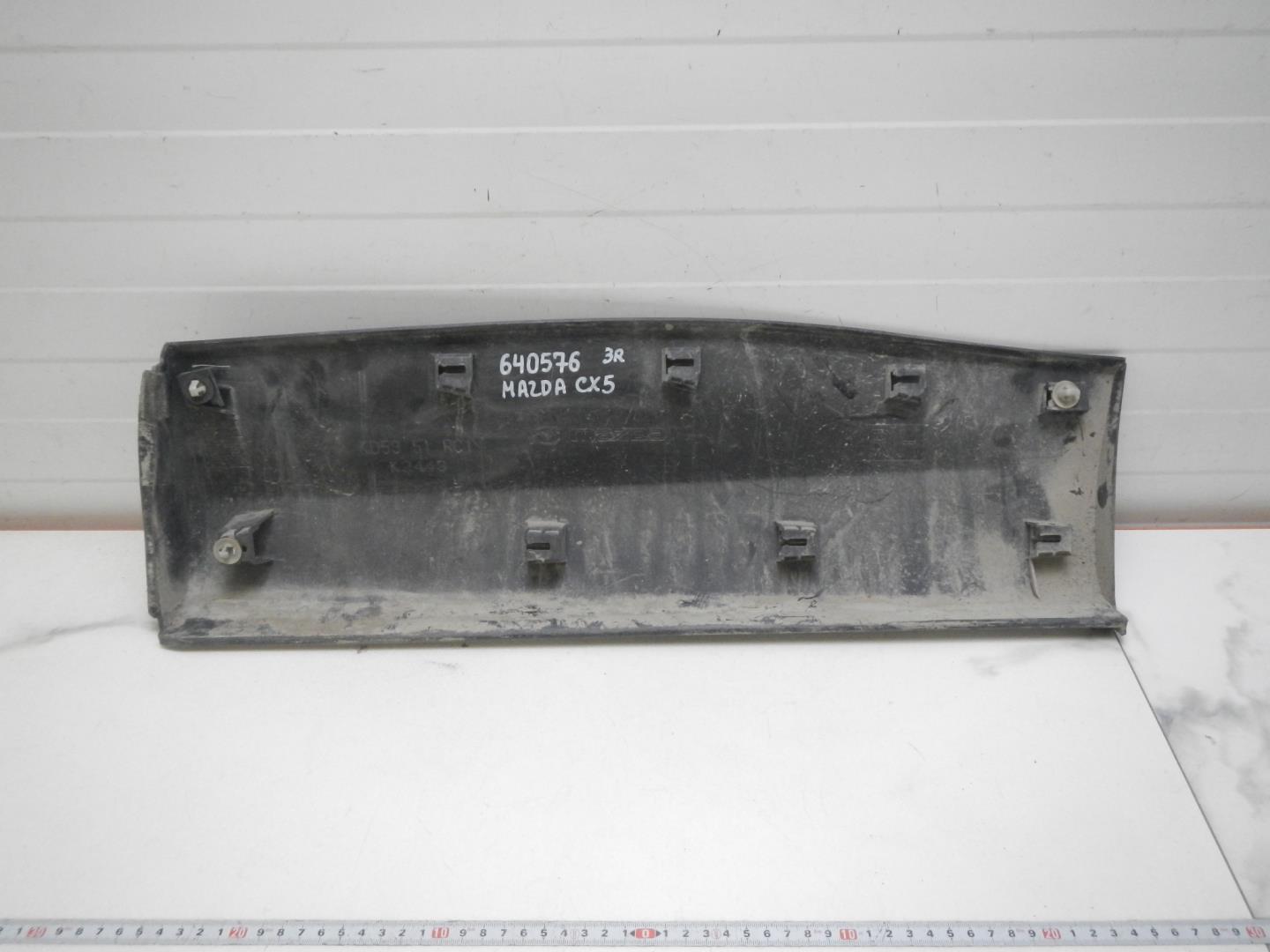 Молдинг задней правой двери