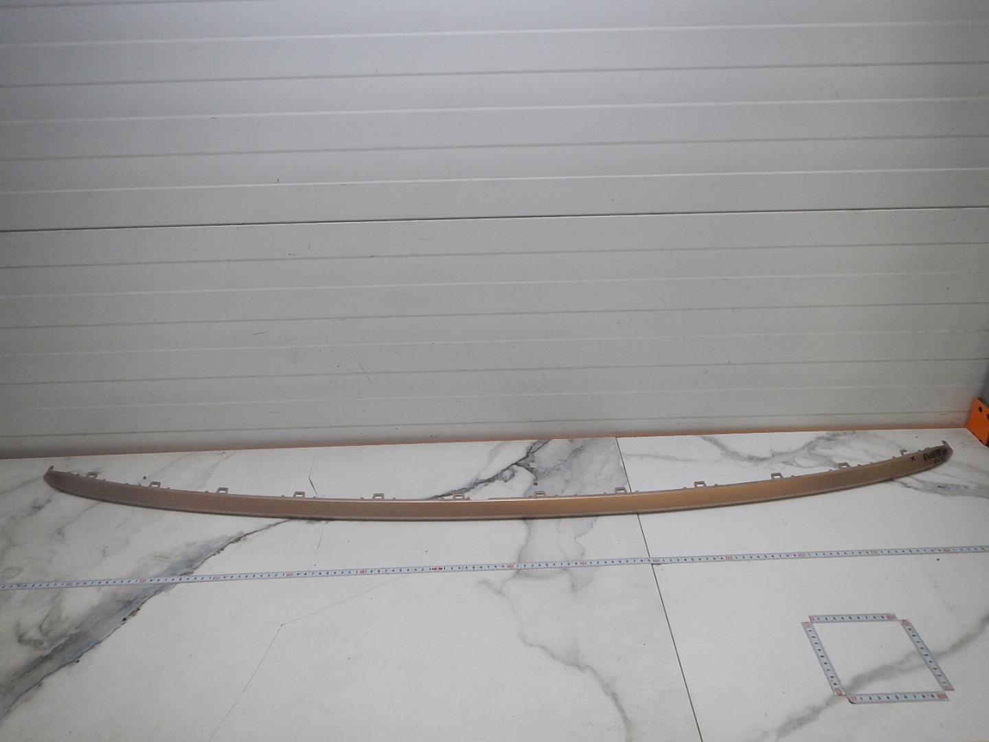 Молдинг заднего бампера