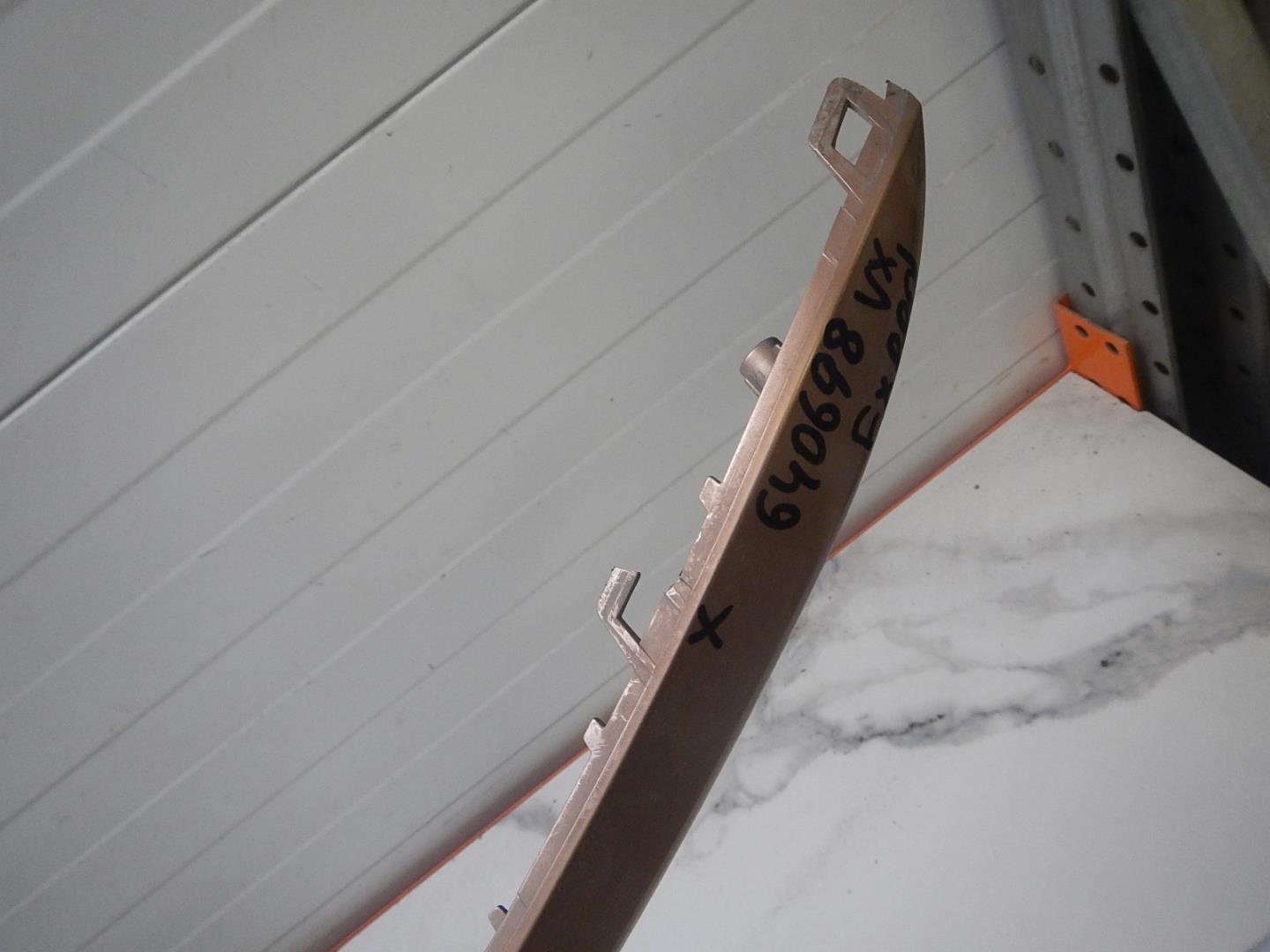 Молдинг заднего бампера