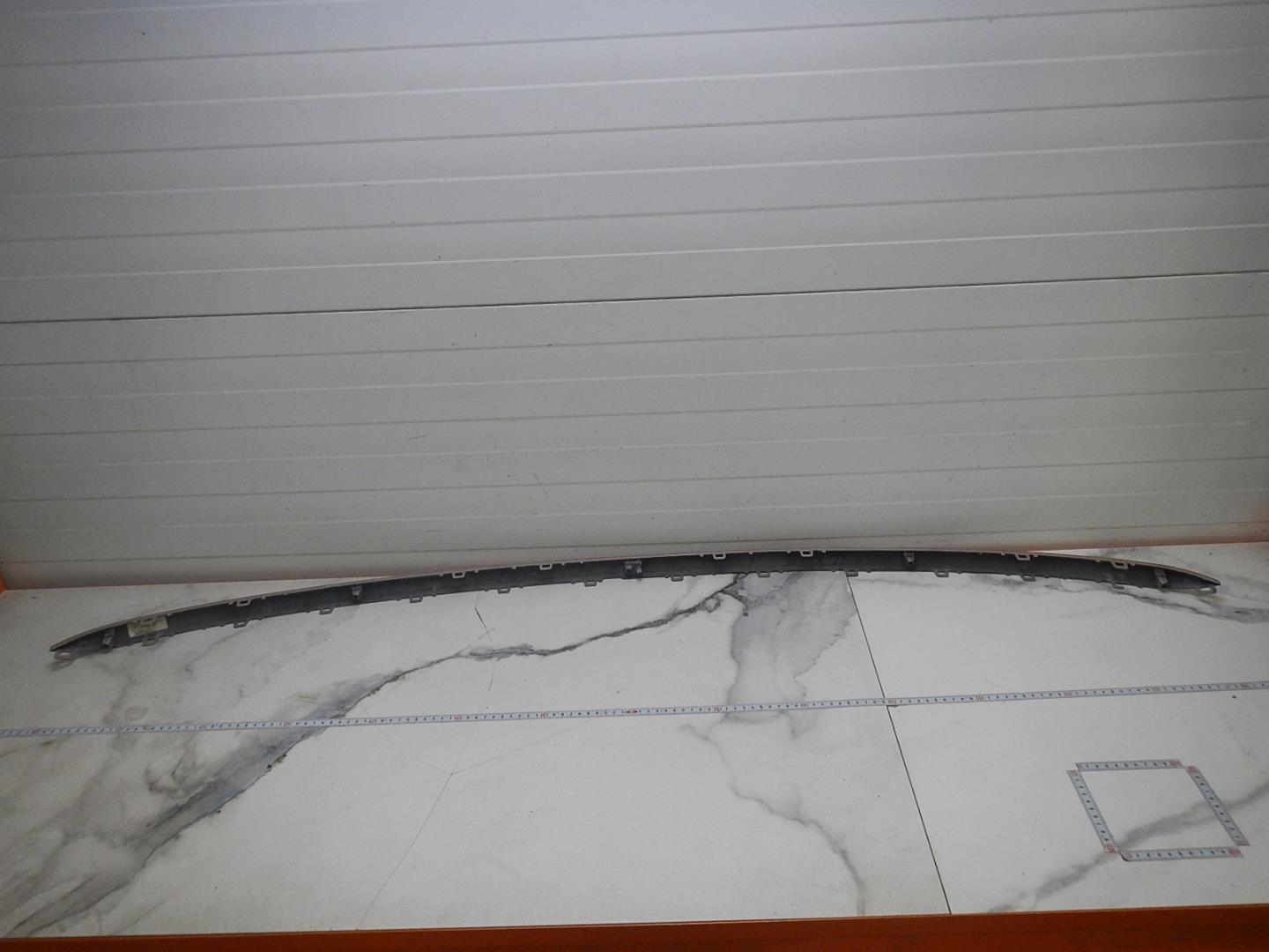 Молдинг заднего бампера