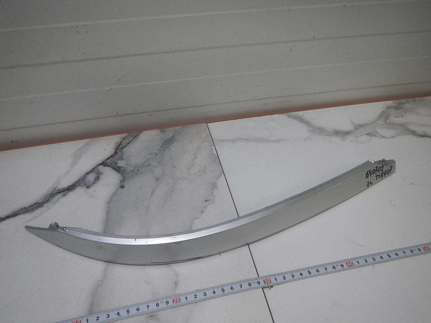 Молдинг заднего бампера