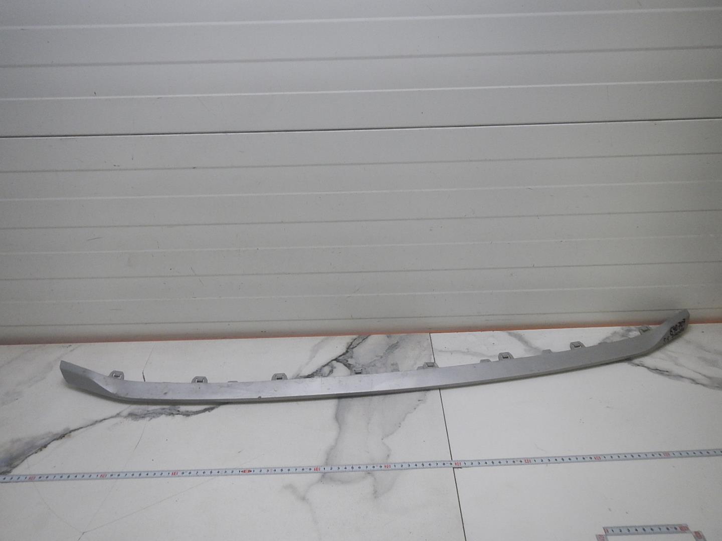 Накладка переднего бампера