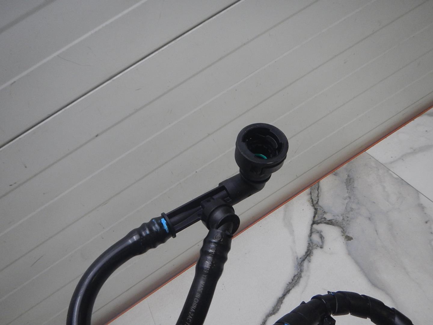 Трубка топливная