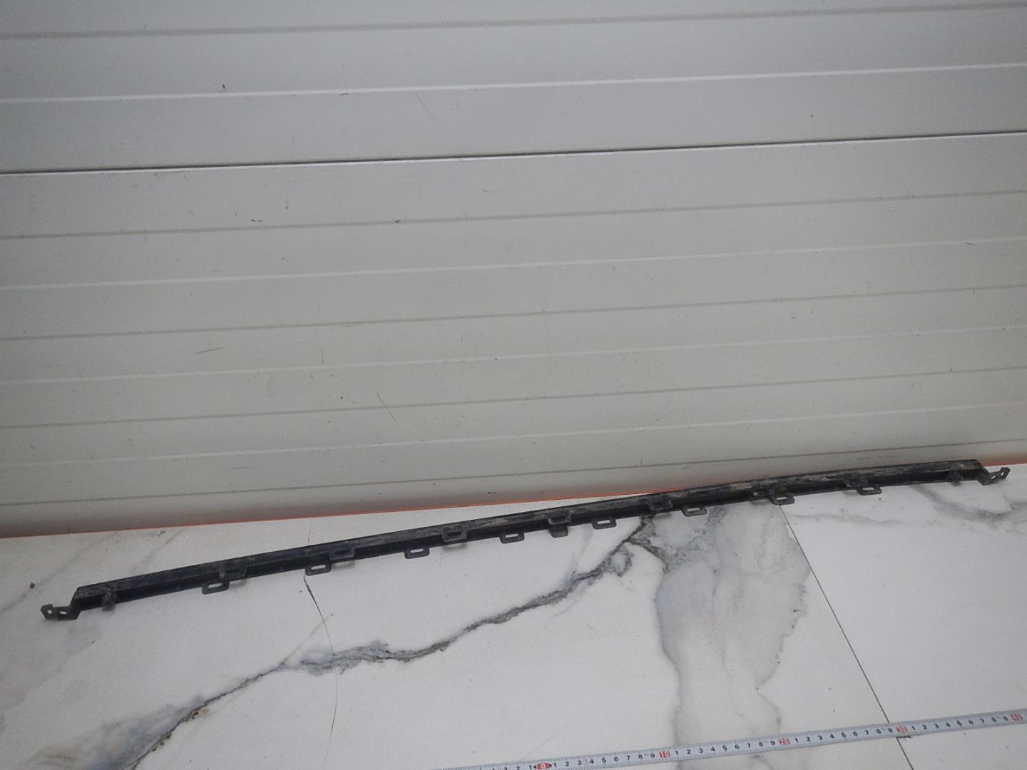 Молдинг заднего бампера