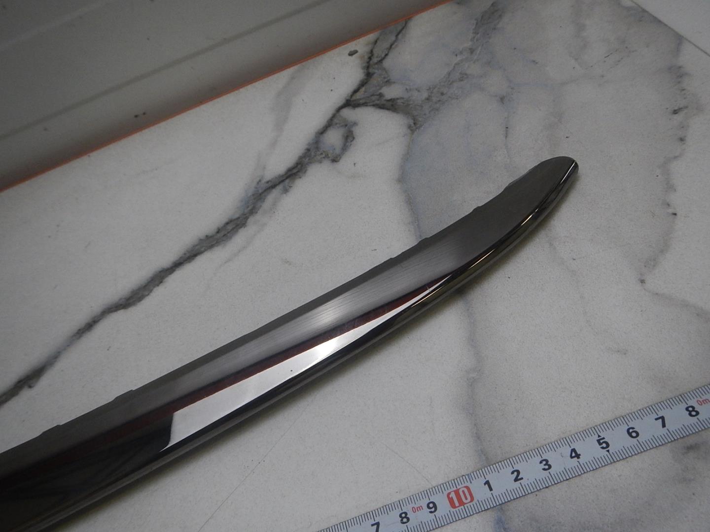 Молдинг переднего бампера левый