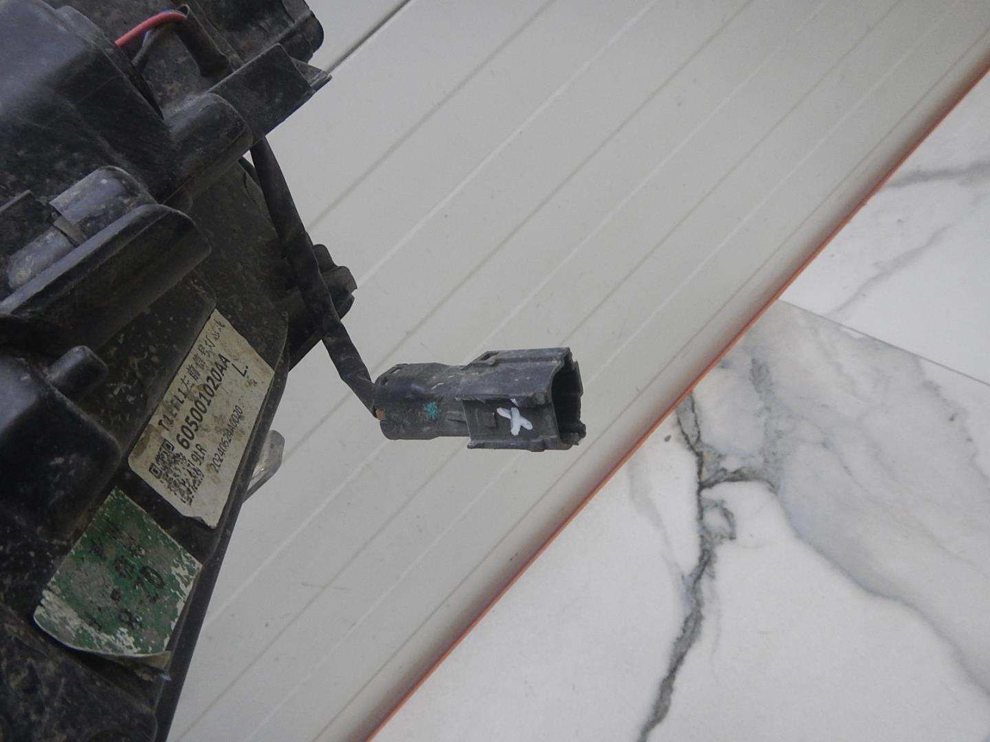 Фара дневного света левая (ходовые огни)