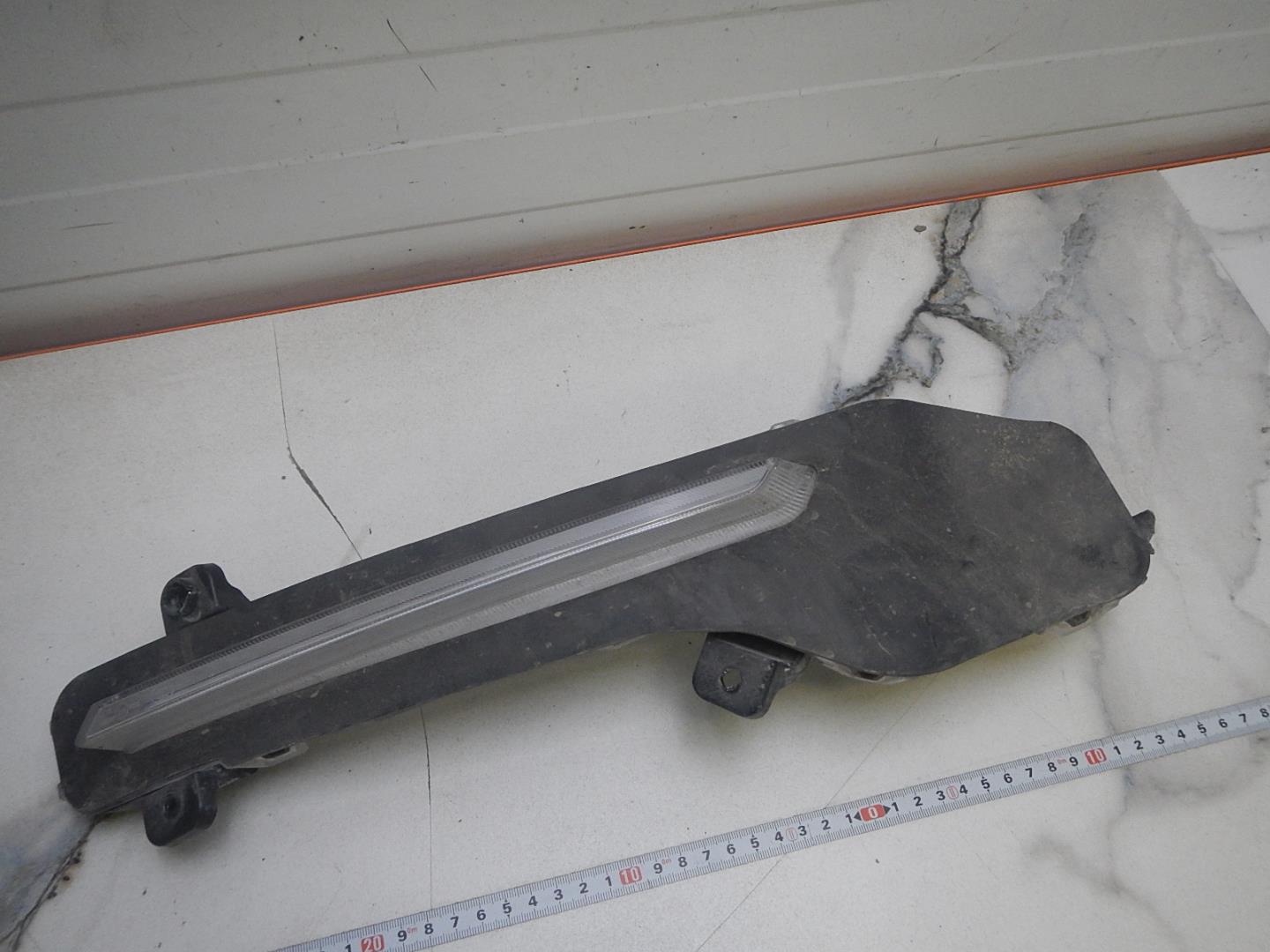 Фара дневного света левая (ходовые огни)