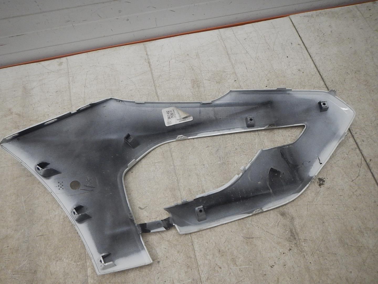 Накладка переднего бампера левая