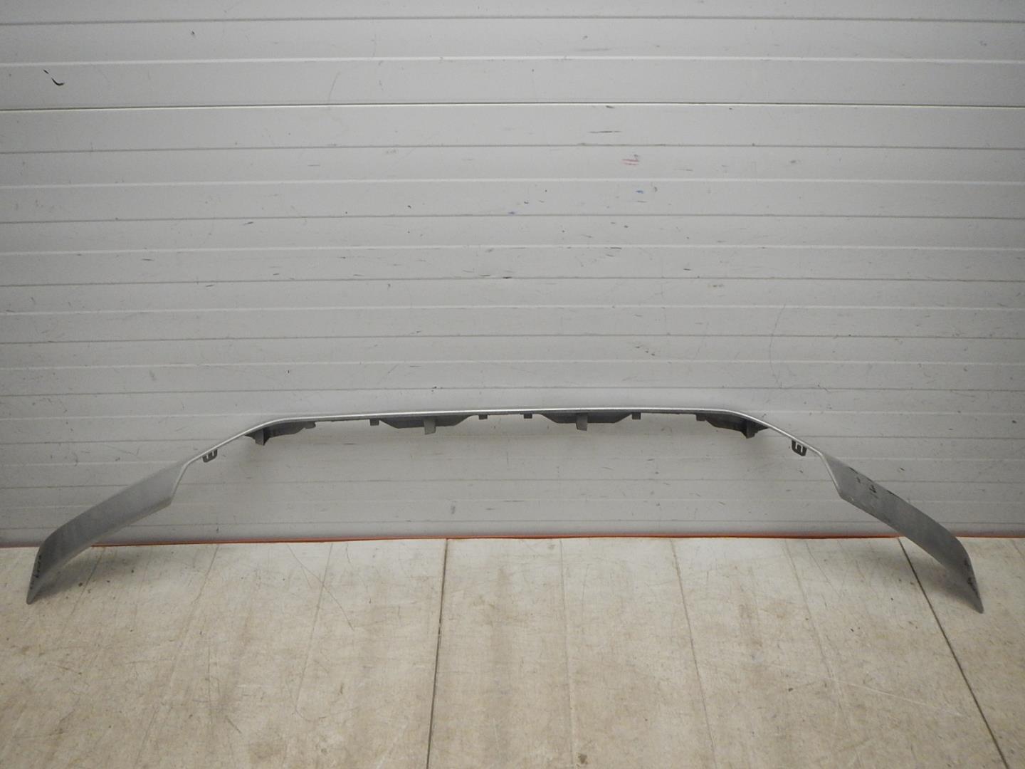 Накладка переднего бампера