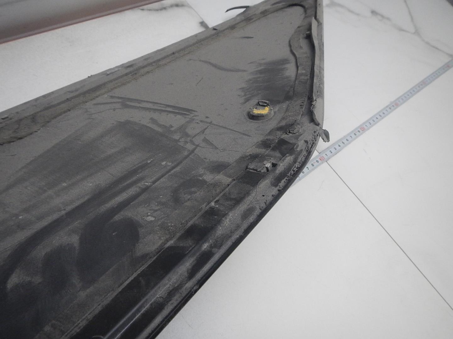 Стекло кузовное глухое левое